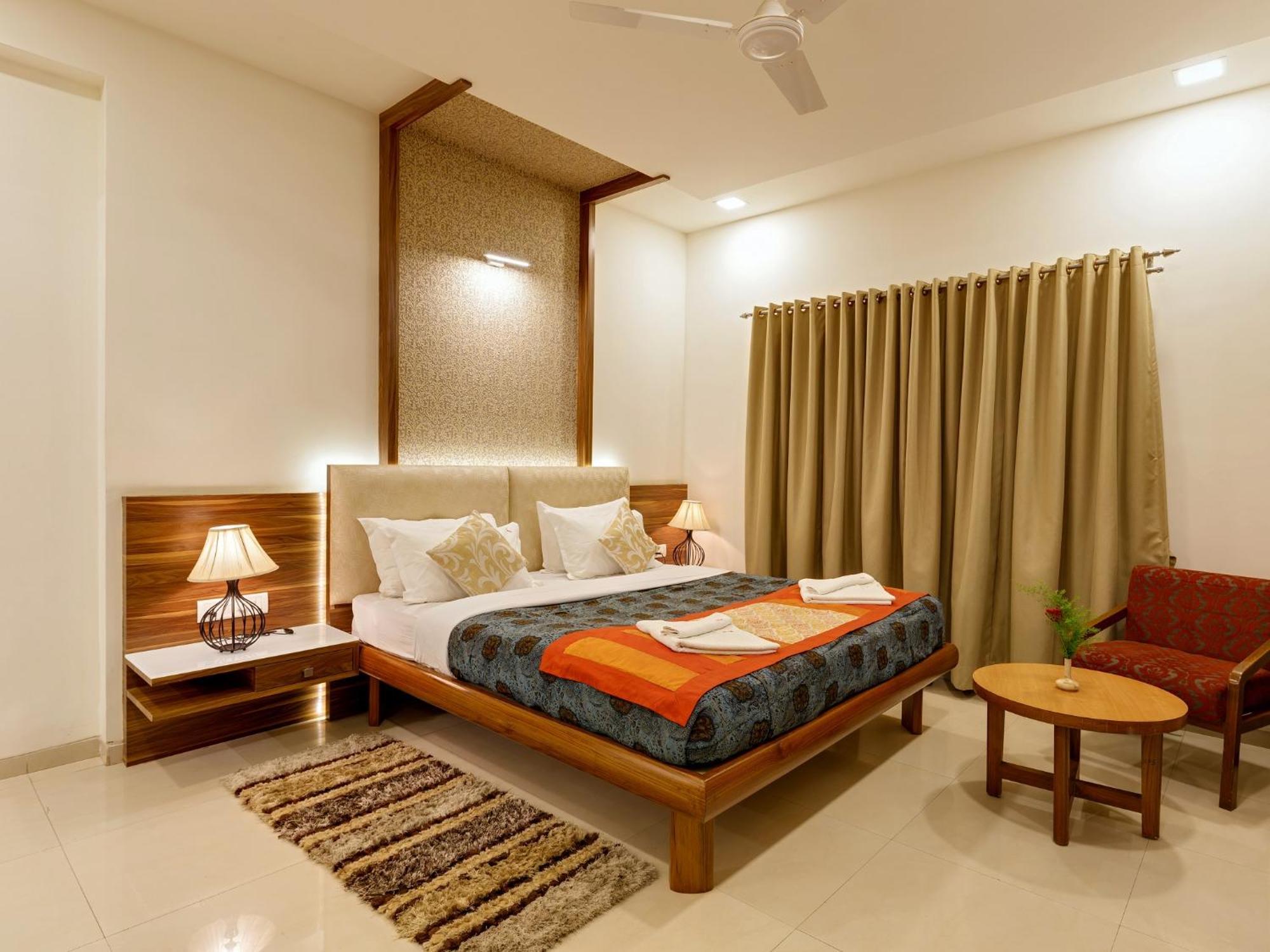 Hotel Woodland Kolhapur Exterior photo