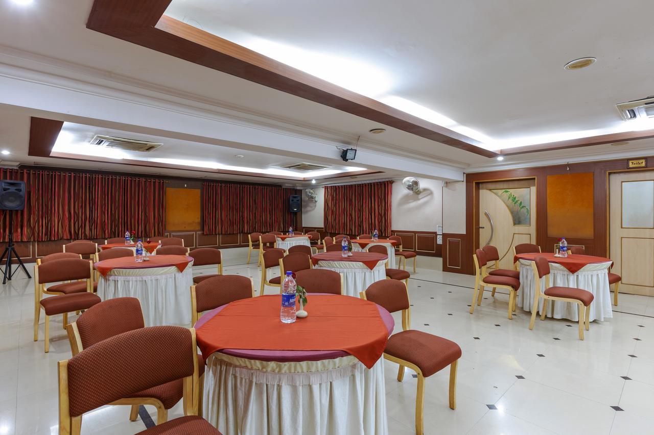 Hotel Woodland Kolhapur Exterior photo